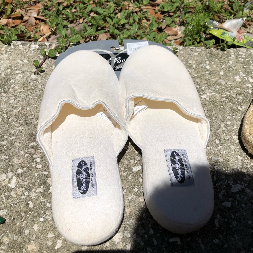 Ben Berger slippers size XL